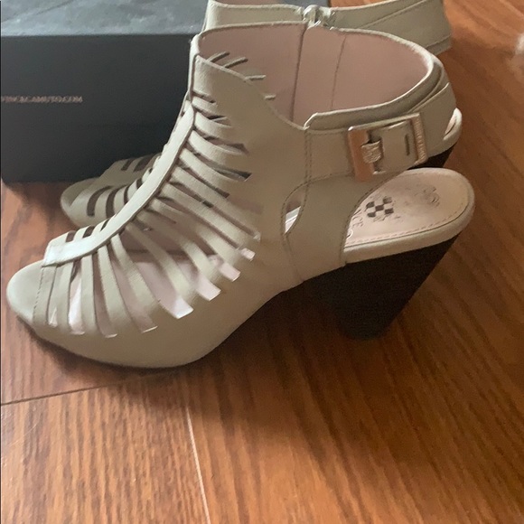 Shoes - Picture 2 of 4